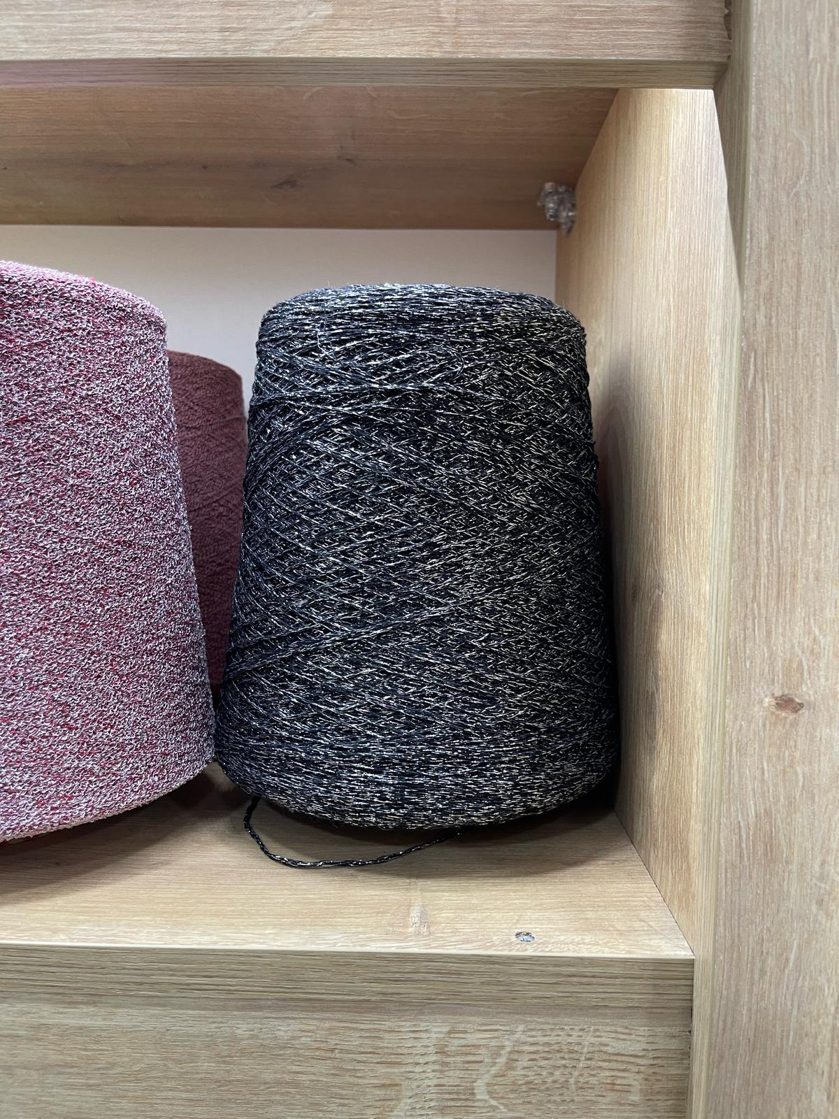 Siyah Gümüş Fantezi İplik